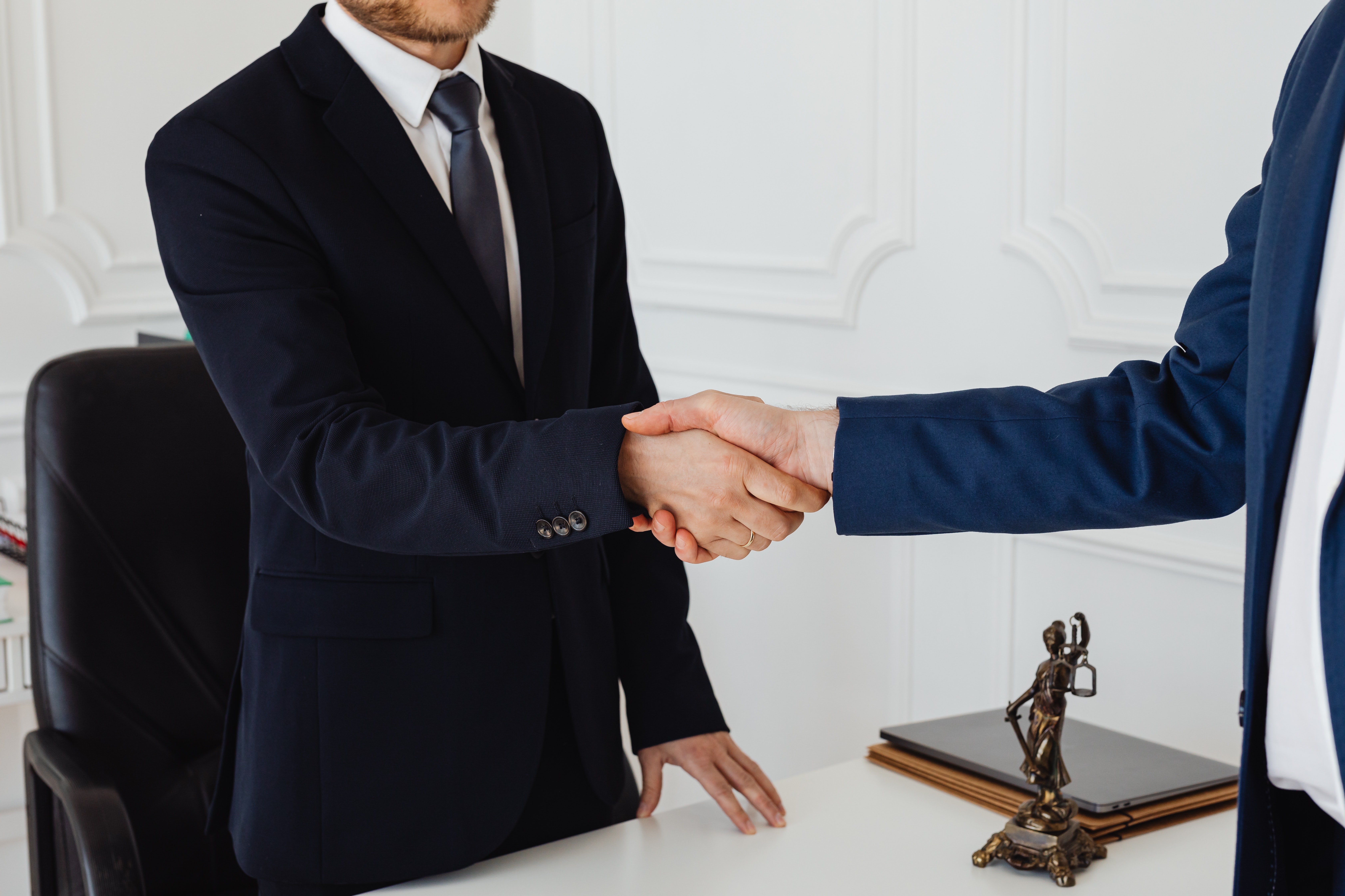 Shake hands image